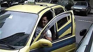 Americando mamando no pau do taxista htero  Brasileiro